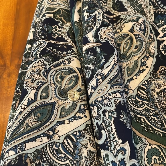 Roz & Ali Women’s top Size 1X by multi color blue green and white button up - Picture 13 of 16